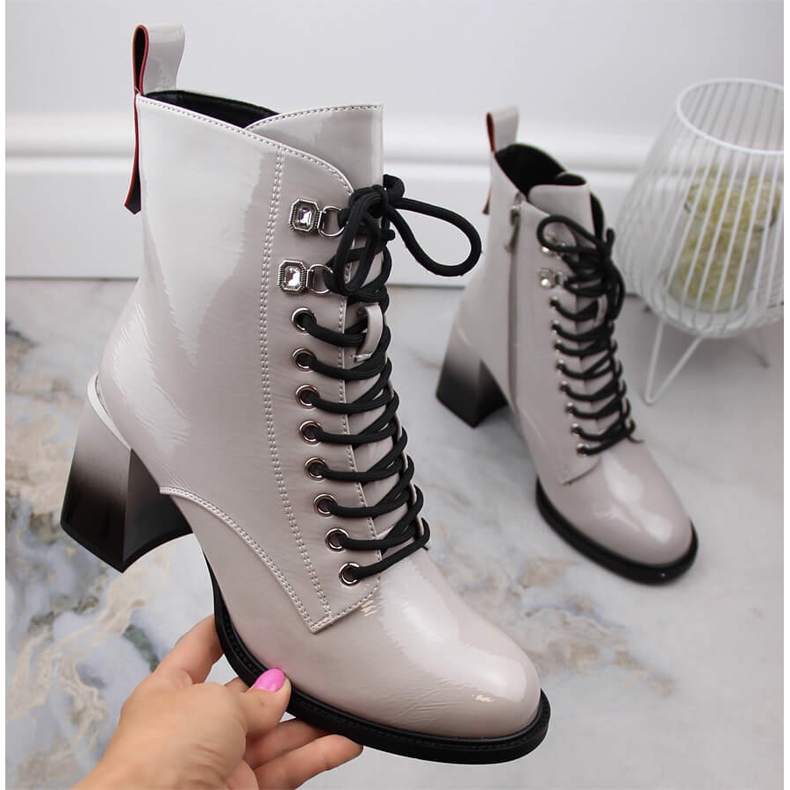 Cizme lăcuite de damă cu toc înalt D&A S.Barski Premium Collection MR870-06 gri 1 Cizme lăcuite de damă cu toc înalt D&A S.Barski Premium Collection MR870-06 gri 1