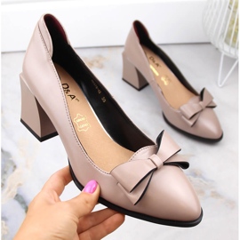 Pantofi de damă cu toc înalt cu fundă bej D&amp;A S.Barski Premium Collection MR870-48 1