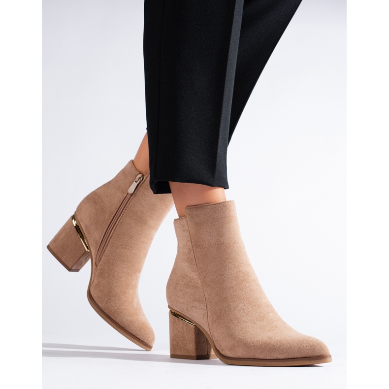 Botine de piele intoarsa bej de la Shelovet 1