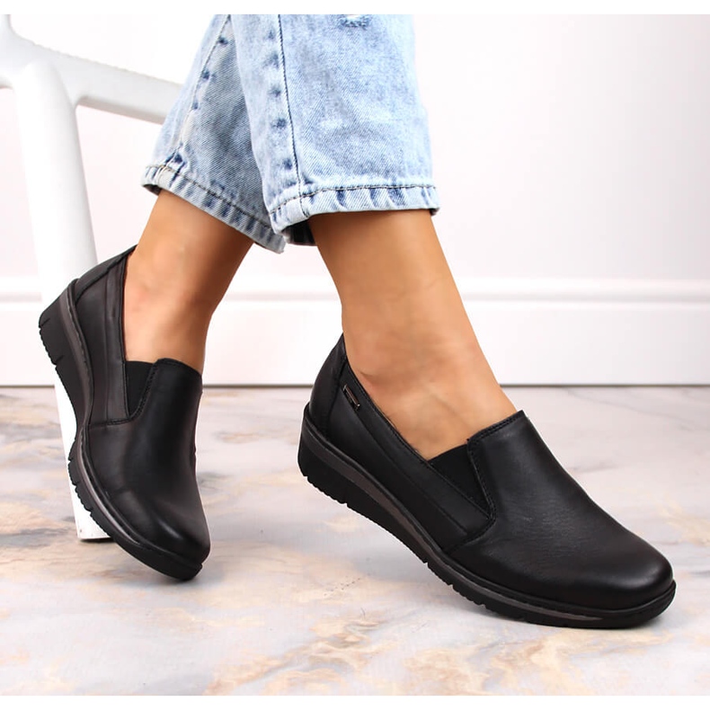 Pantofi de dama din piele, slip-on neagra Helios 350 negru 2