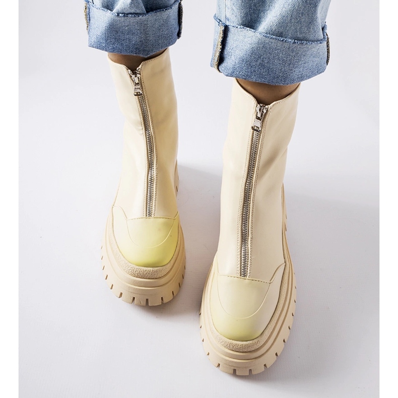 Botine masive bej cu fermoar Bergamo 1