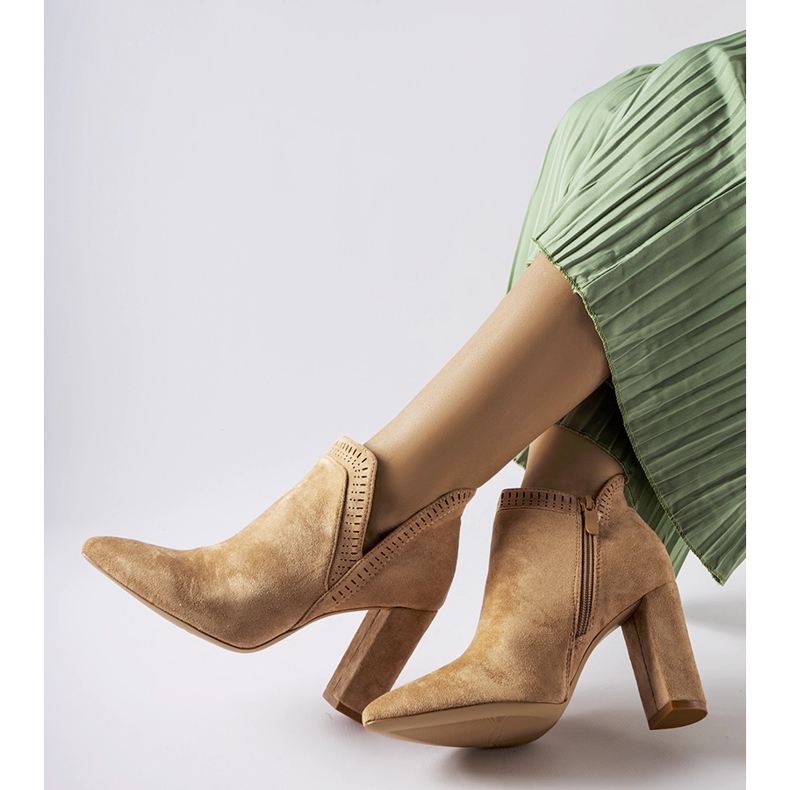 Botine Cammoro din piele intoarsa bej 1