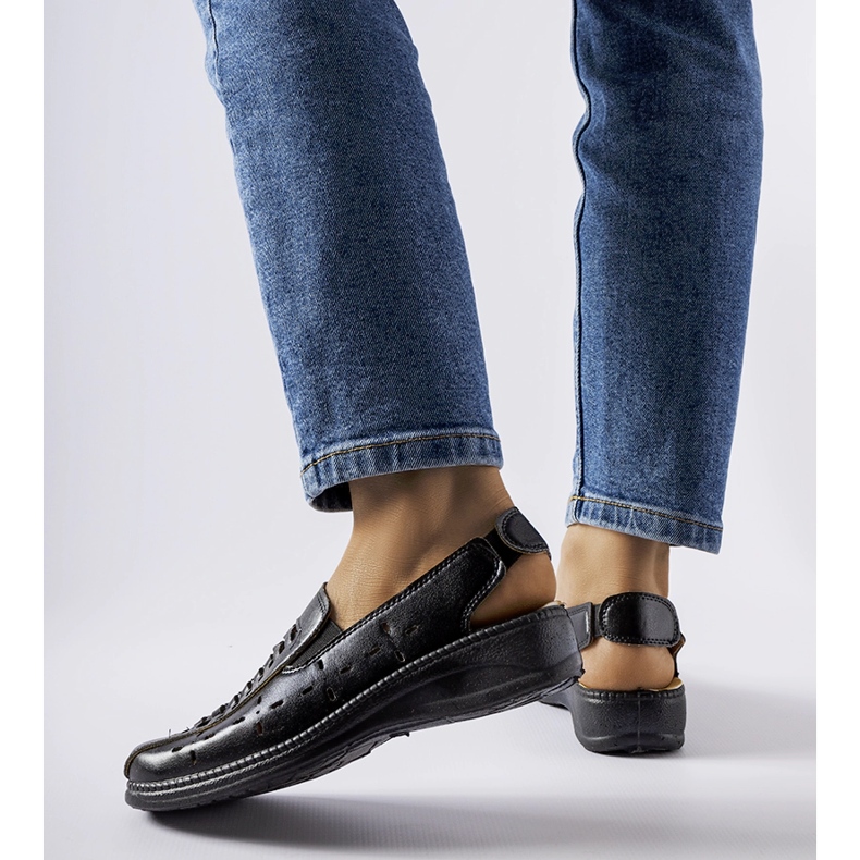 Sandale negre Glafi ajurate negru 1