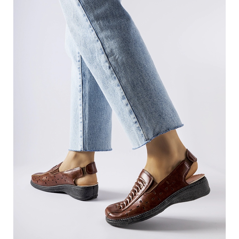 Sandale maro ajurate de la Glafi 1