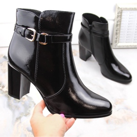 Cizme de dama din piele lacuita, izolate, negre de la Sergio Leone BT324 negru 1 Cizme de dama din piele lacuita, izolate, negre de la Sergio Leone BT324 negru 1