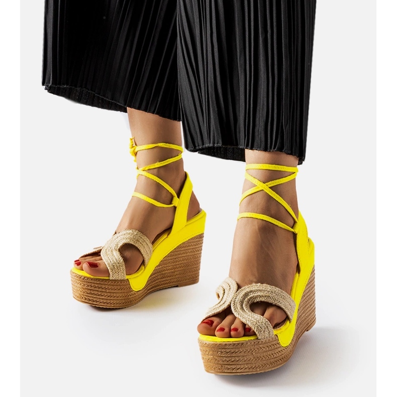 Espadrile galbene cu pene Berta bej 1