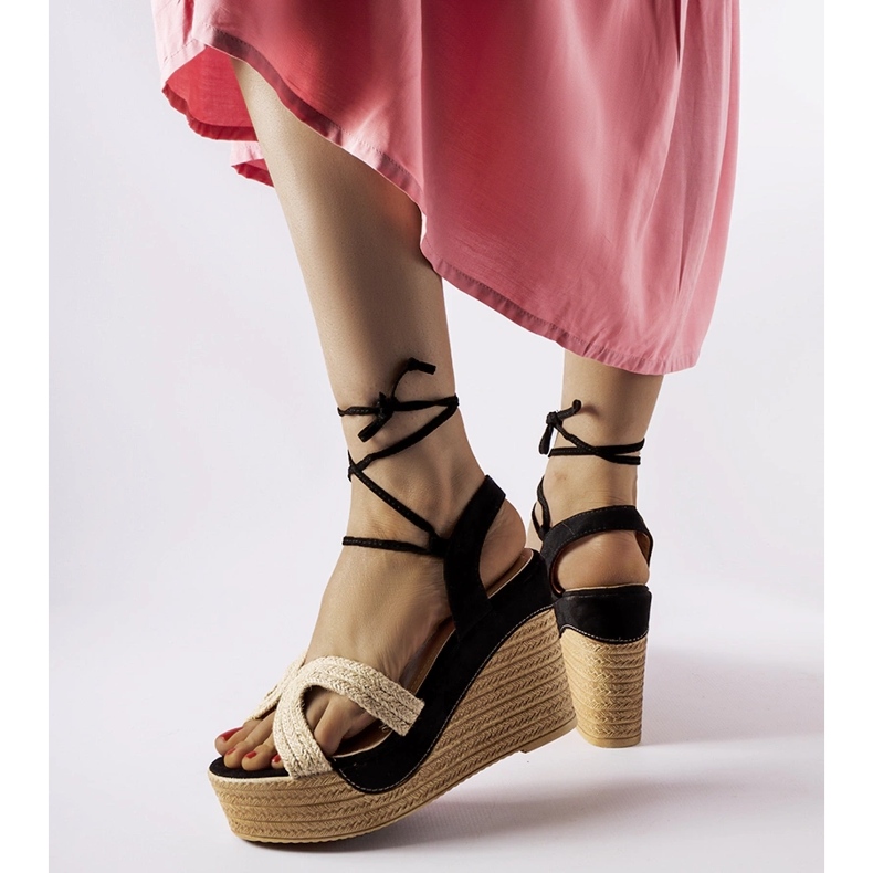 Espadrile negre cu pene Berta bej 1