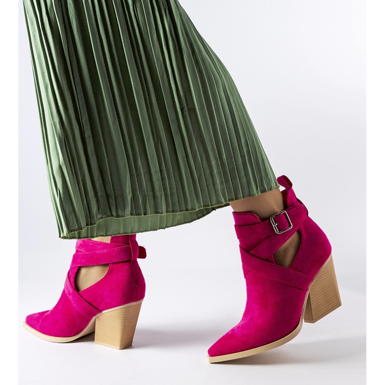 Cizme de cowboy roz decorate cu decupaje Duclos 1 Cizme de cowboy roz decorate cu decupaje Duclos 1