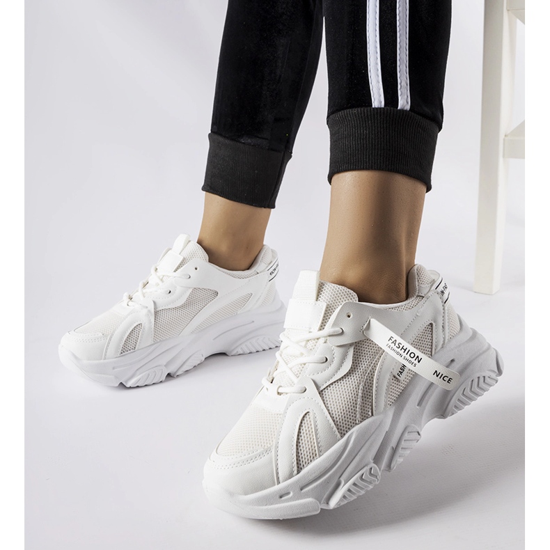 Adidasi albi cu talpa groasa Fida 1