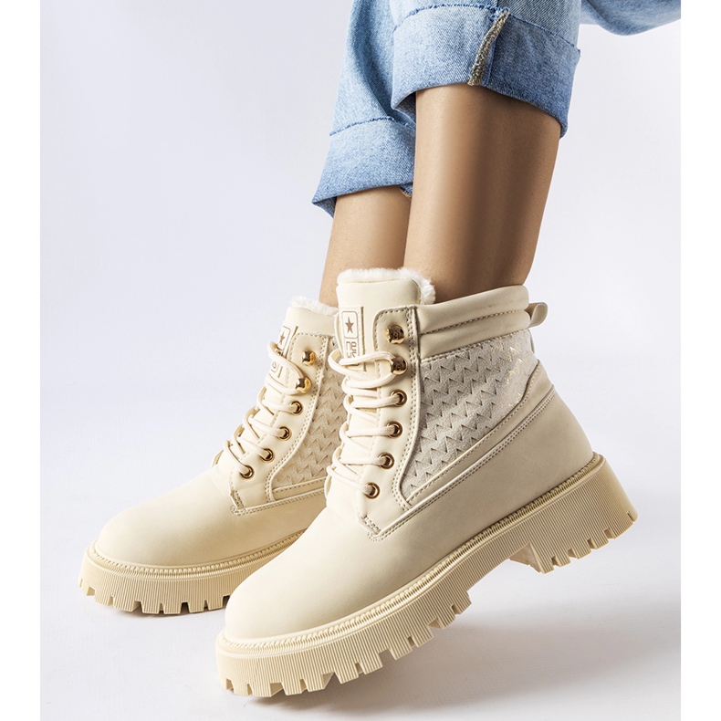 Cizme de dama izolate bej de la Foca 1