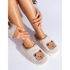 Papuci de blană bej cu ursuleț de pluș de la Shelovet 1