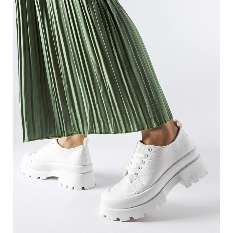 Pantofi albi cu talpă Pointe masivă 1