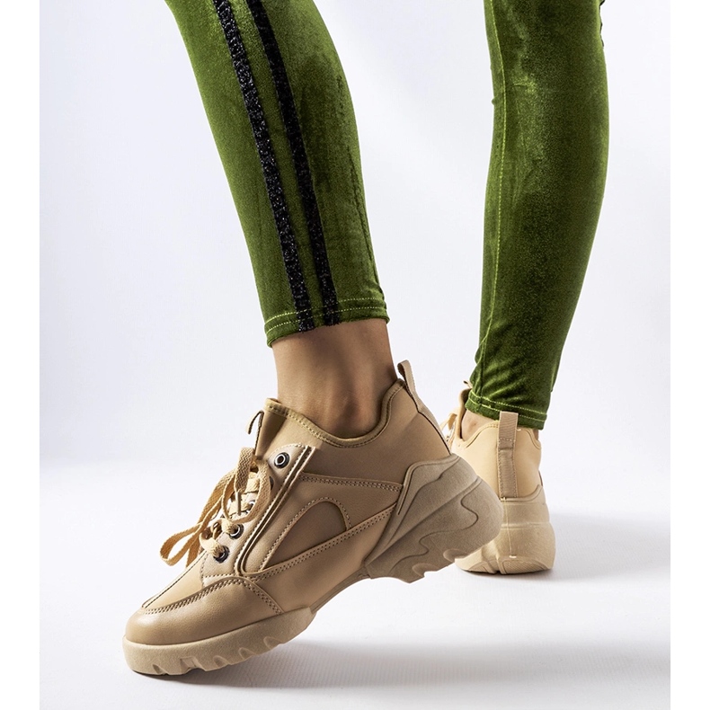 Adidași bej închis, cu o parte superioară Abal flexibilă 1