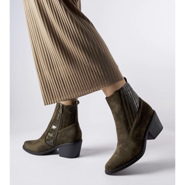 Botine verzi din piele intoarsa cu toc jos Sovere verde 1