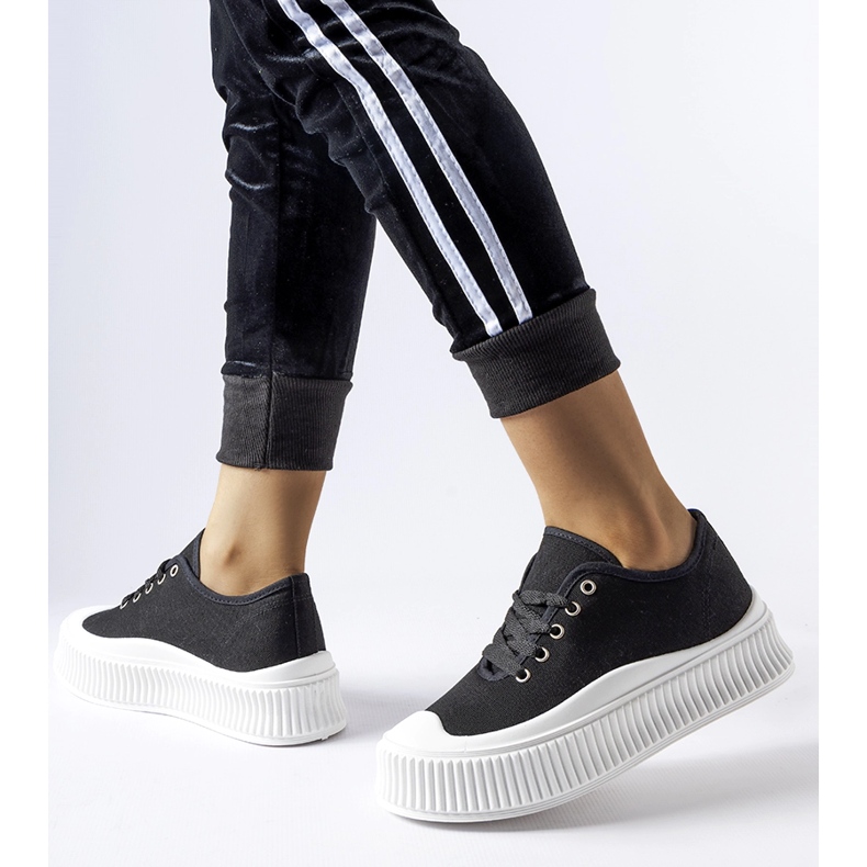 Adidași negri pe o platformă Rina albă groasă negru 1 Adidași negri pe o platformă Rina albă groasă negru 1