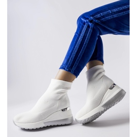 Tenisi albi din material textil cu pană Casgio 1