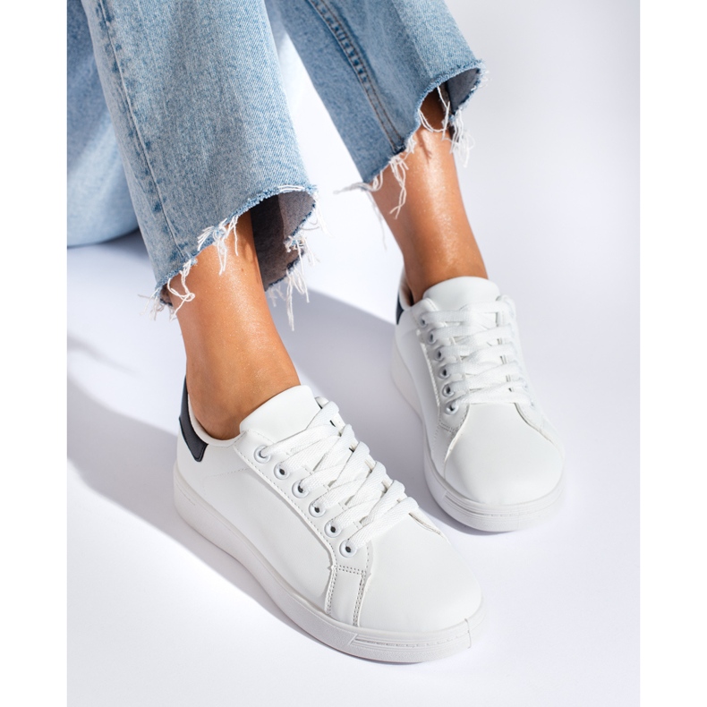 Pantofi sport de damă clasici albi de la Shelovet 2