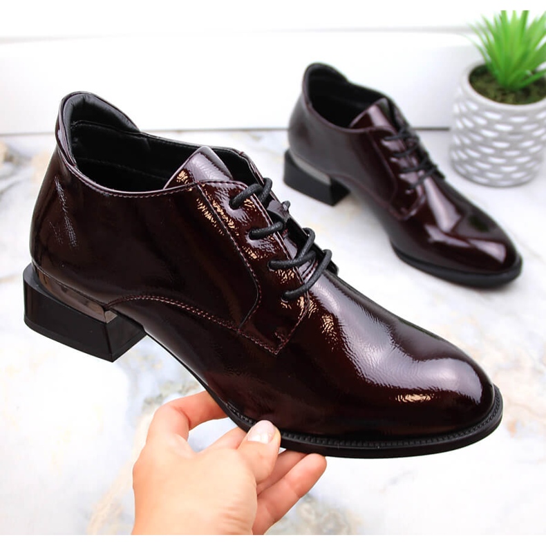 Vinceza Pantofi de dama cu siret, lacuit, cu toc inalt roșu 1