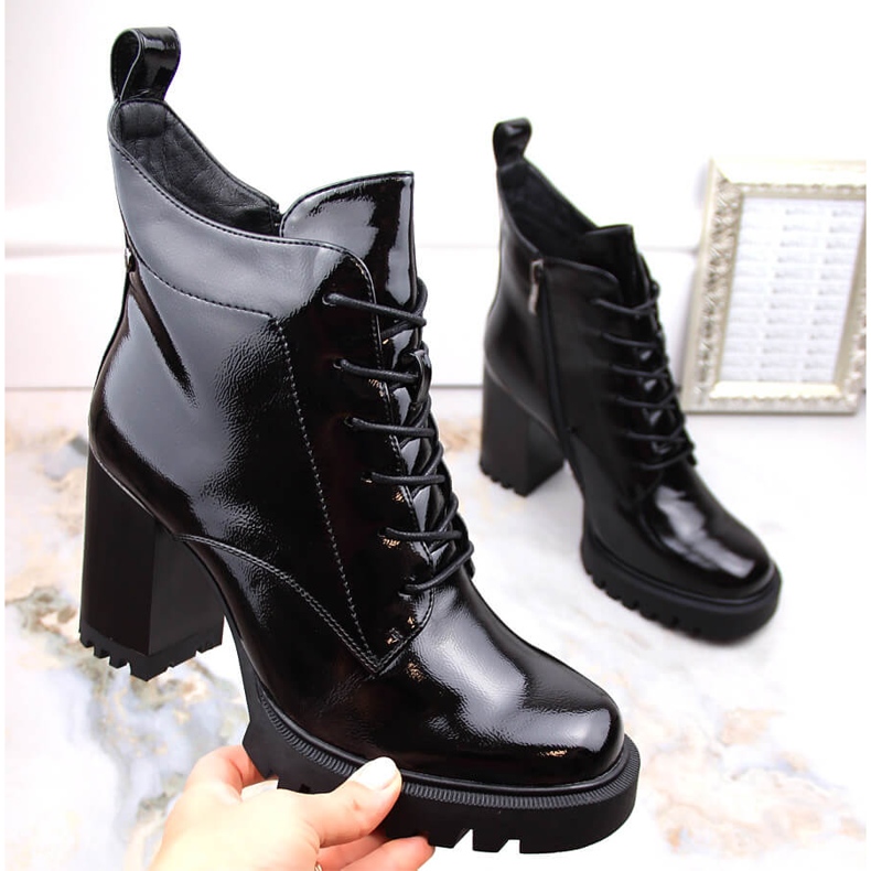 Botine de dama din piele lacuita, neagra, S.Barski negru 1 Botine de dama din piele lacuita, neagra, S.Barski negru 1