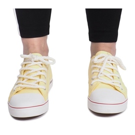 Adidași ajurati bej Lavso 1