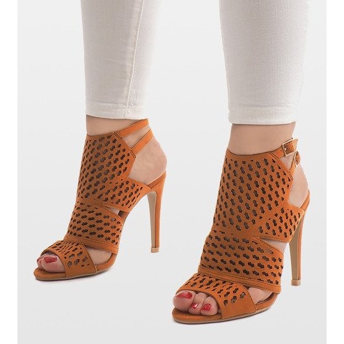 Cizme ajurate de cămilă pe un știft 238-5 maro 2