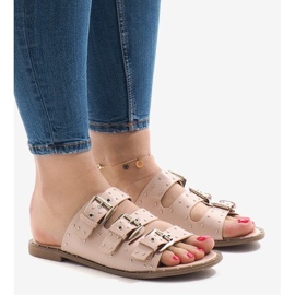 Papuci roz cu știfturi și cataramă F-3659 1 Papuci roz cu știfturi și cataramă F-3659 1