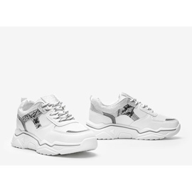 Adidași albi pe talpă groasă cu model de piele de șarpe Anika 1