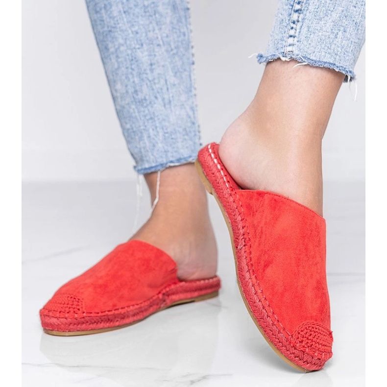 Clapele roșii ale lui Venus roșu 1