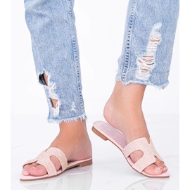 Știfturi dure pe flip-flops roz 1