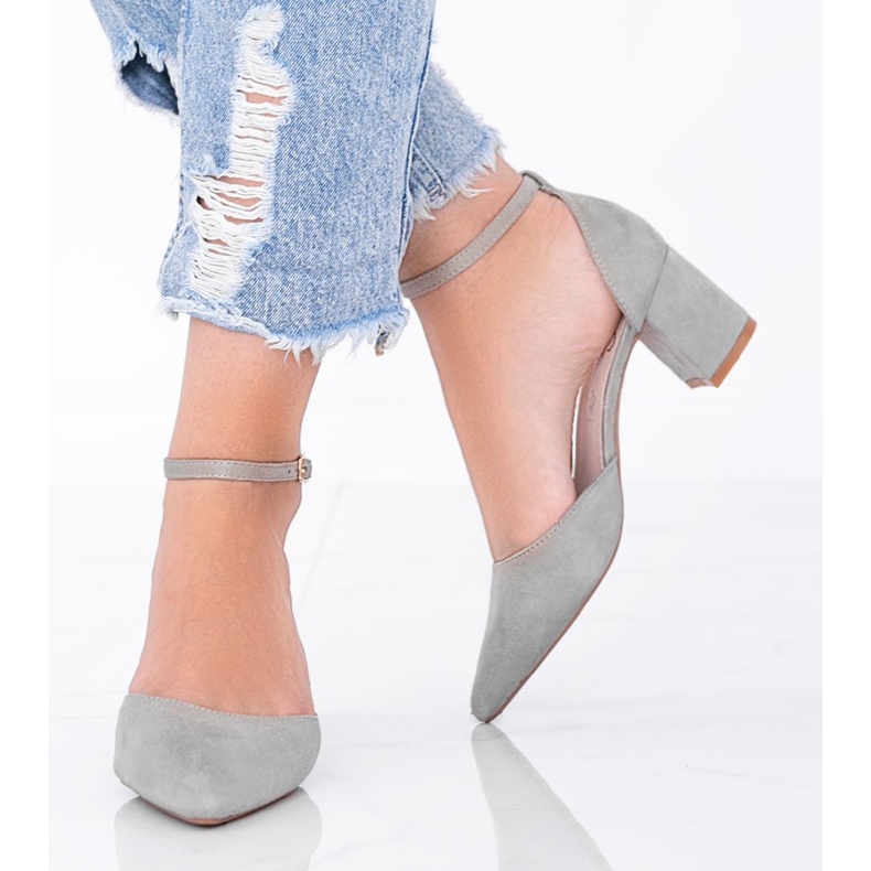 Pompele gri pe stâlpul Gemma jos 1