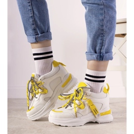 Adidași one șansă alb și galben cu șireturi duble 1
