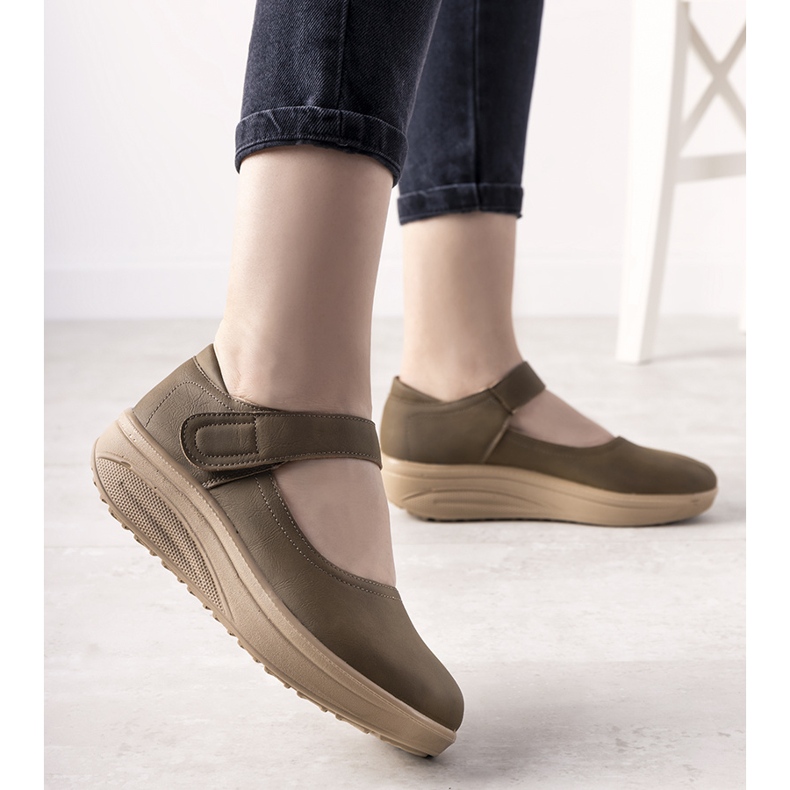 Pantofi maro pe talpa groasă Lumen 2