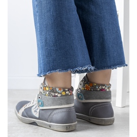 Adidași gri pentru femei de la Niente 1 Adidași gri pentru femei de la Niente 1