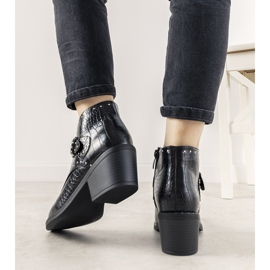 Ghete negre cu cataramă Montiana negru 1 Ghete negre cu cataramă Montiana negru 1