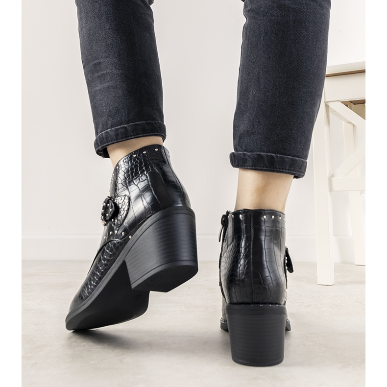 Ghete negre cu cataramă Montiana negru 1 Ghete negre cu cataramă Montiana negru 1