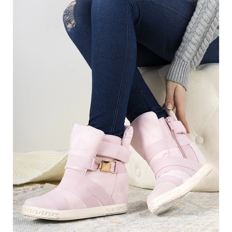 Adidași cu pană roz 1 Adidași cu pană roz 1