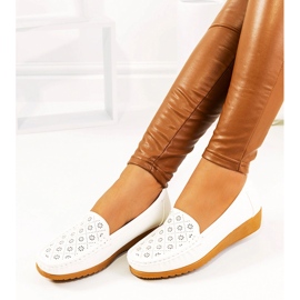 Mocasini albi cu toc wendy's 1 Mocasini albi cu toc wendy's 1