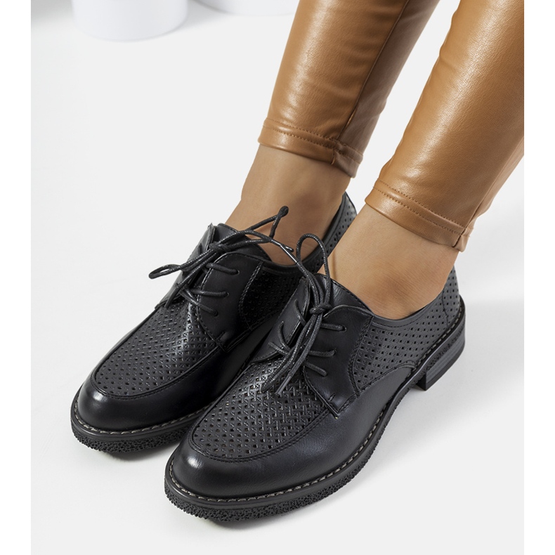 Pantofi oxford negri ajurati Edda negru 2