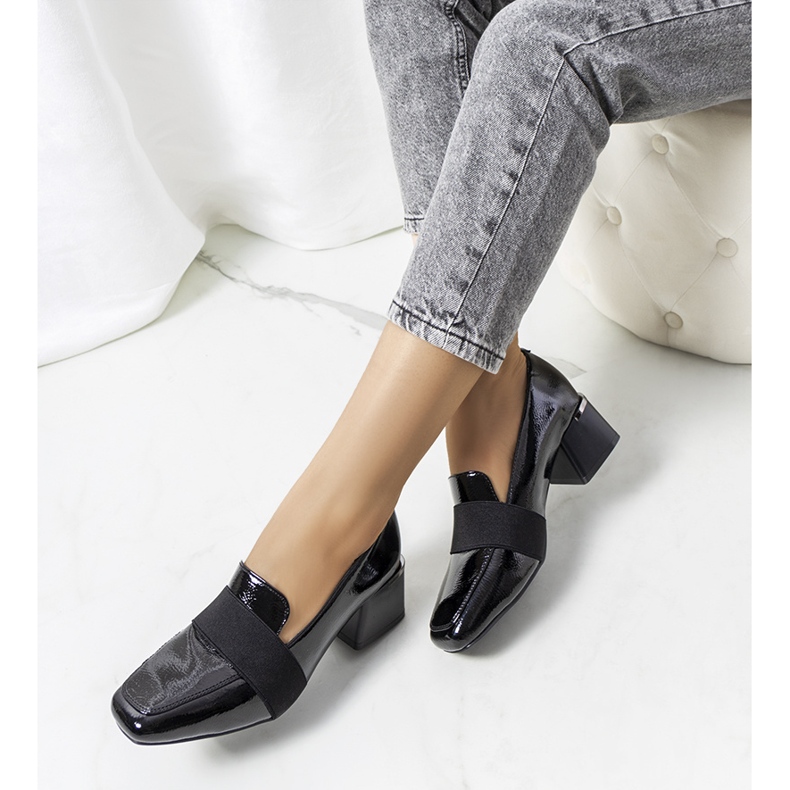 Pantofi lăcuiți negri pe stâlpul Tammy negru 1