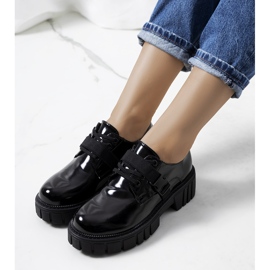 Pantofi negri pe o talpă de tractor de la Vellem negru 1