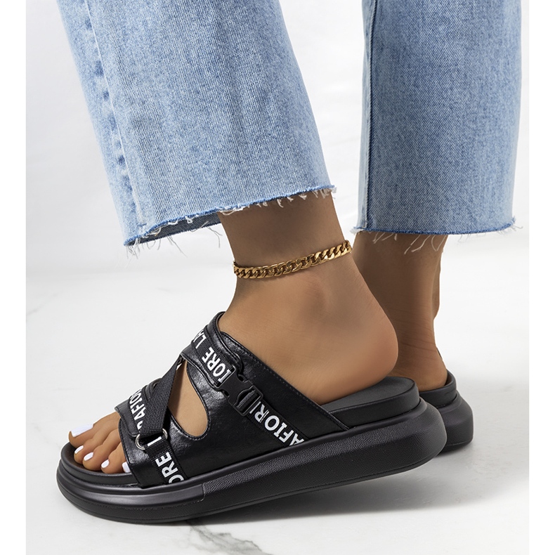 Papuci negri pe platformă negru 1