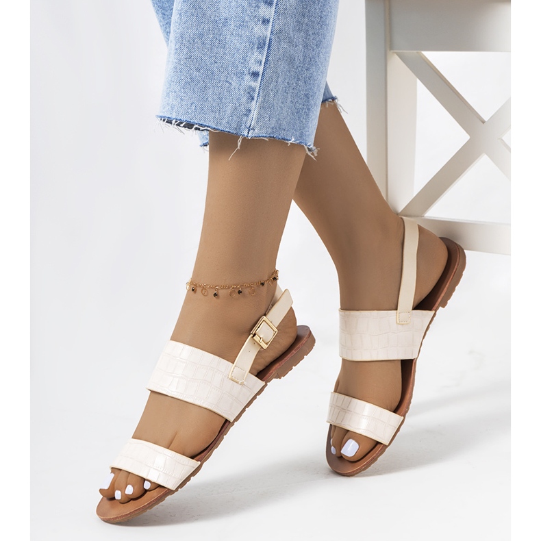 Sandale de dama bej de la Chinn 1