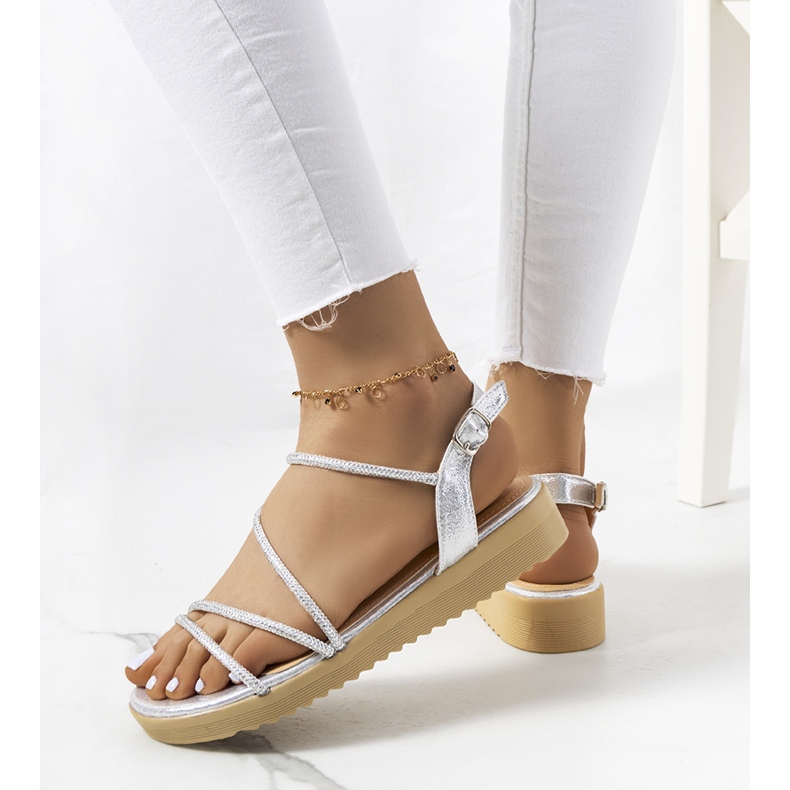 Kul. Sandale de damă argintii 1