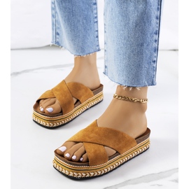 Papuci maro pe platforma Muncho 1