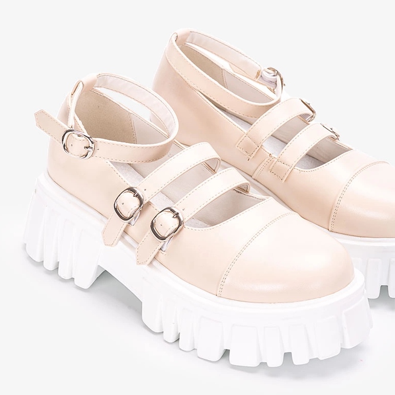 Pantofi bej cu talpă de tractor de la Jonell 1