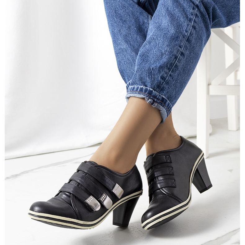 Brogues negre pe postarea Payla negru 2