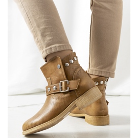 PA1 Pomnește cizme maro 1 PA1 Pomnește cizme maro 1