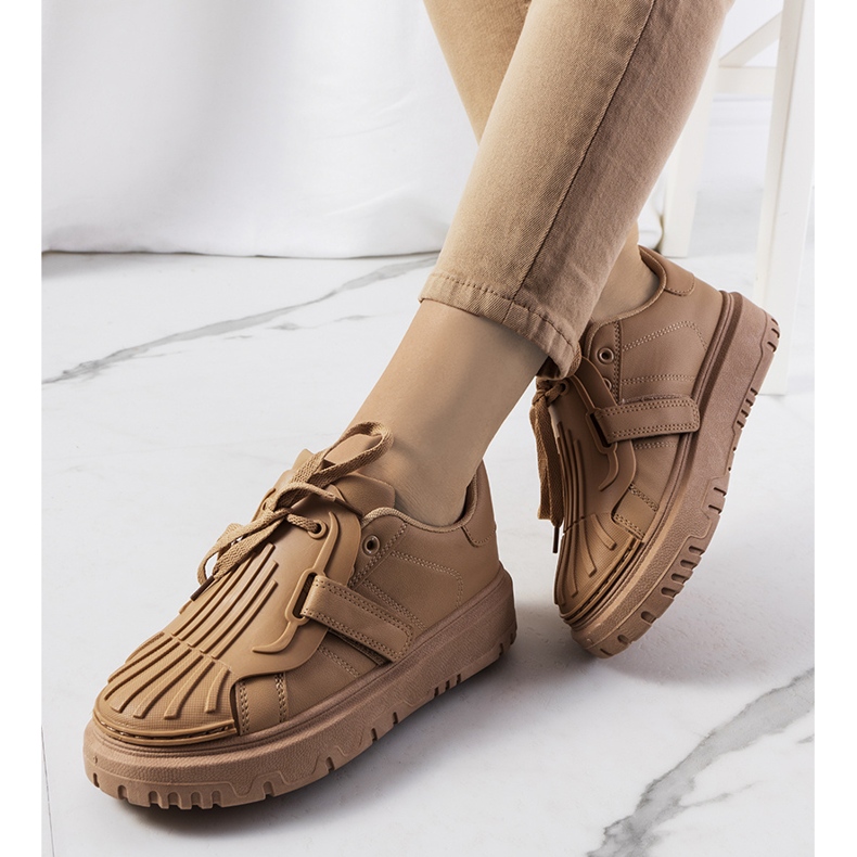 Tenisi bej cu pate velcro 1