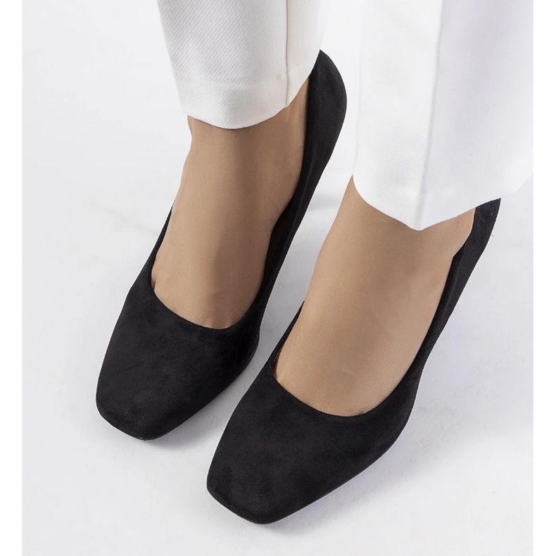 Pompi negri pe toc stiletto Coxi negru 1 Pompi negri pe toc stiletto Coxi negru 1