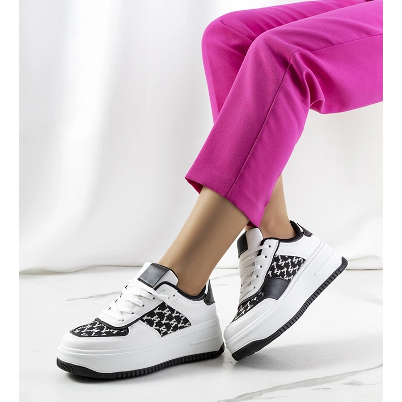 Adidași albi pe talpă înaltă Valpara 1